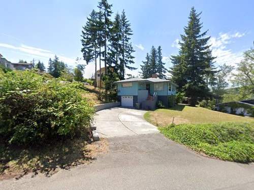 Exterior bearing showing hillside residential setting
