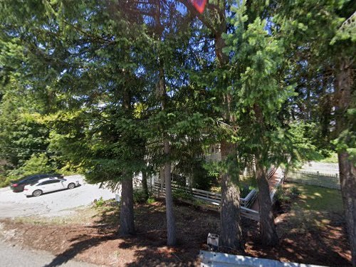 Closing Street View bearing of the property surroundings